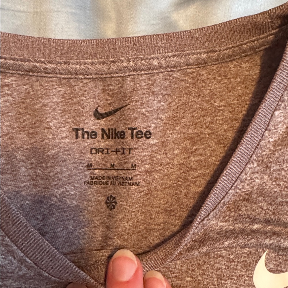 Nike Dri-Fit Tank top - Picture 2 of 4
